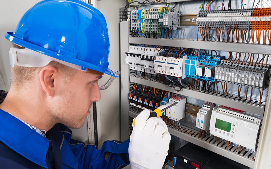 je recherche un électricien Émerainville