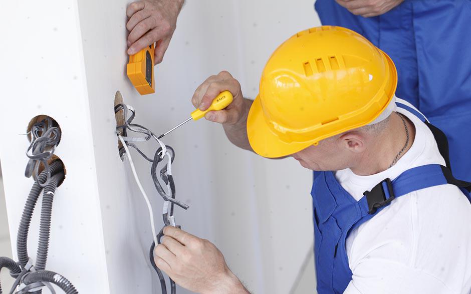 je recherche un électricien Émerainville