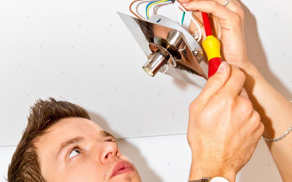 je recherche un électricien Herblay